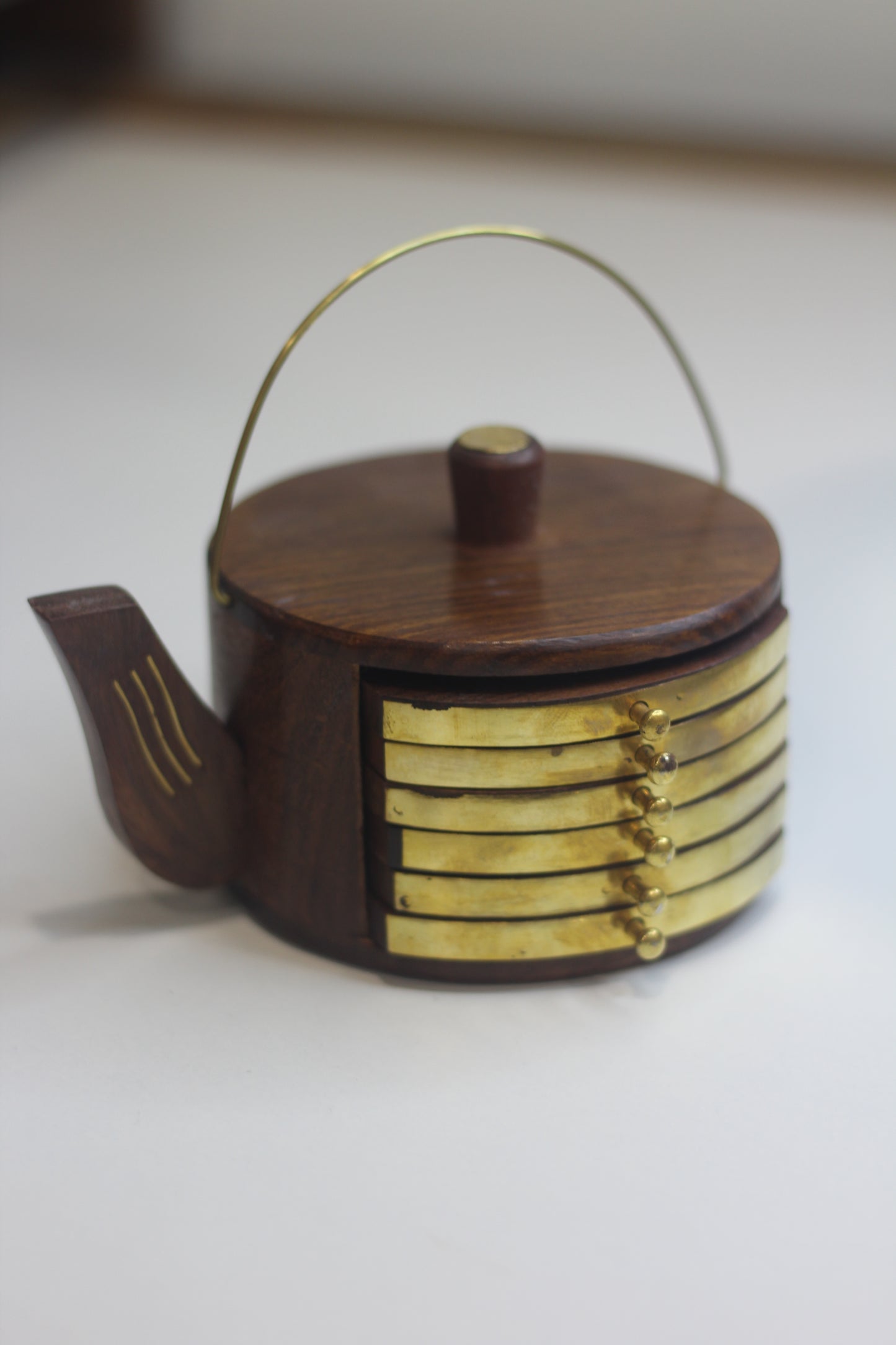 Unique Arts Kettle Shape Coaster Set of Kitchen and Dining Table / Coffee Table - Set of 6 Round Handicraft with Brass Decor Cattle Shape