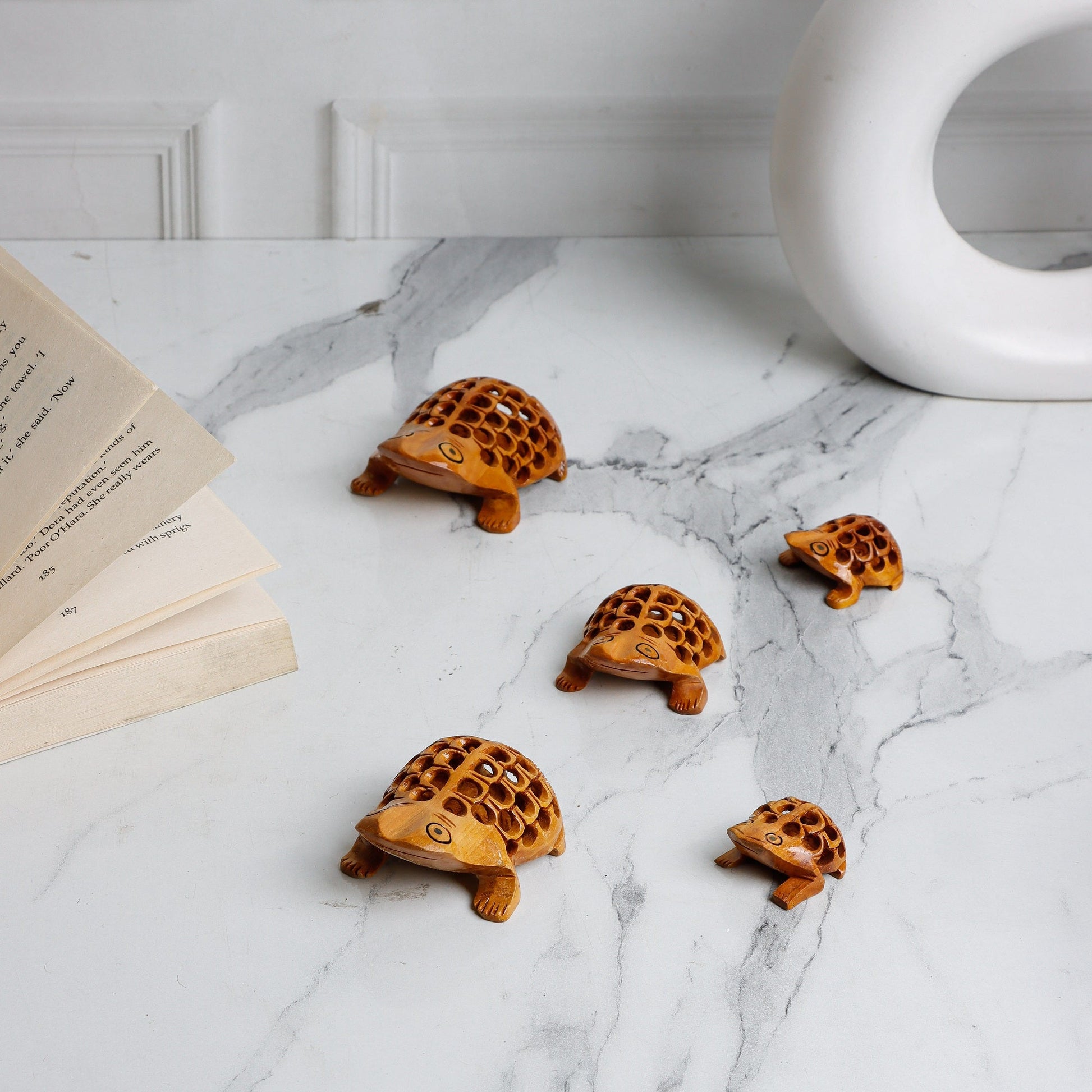 Wooden Frog Jali Antique Showpiece Set Of 5 Pcs