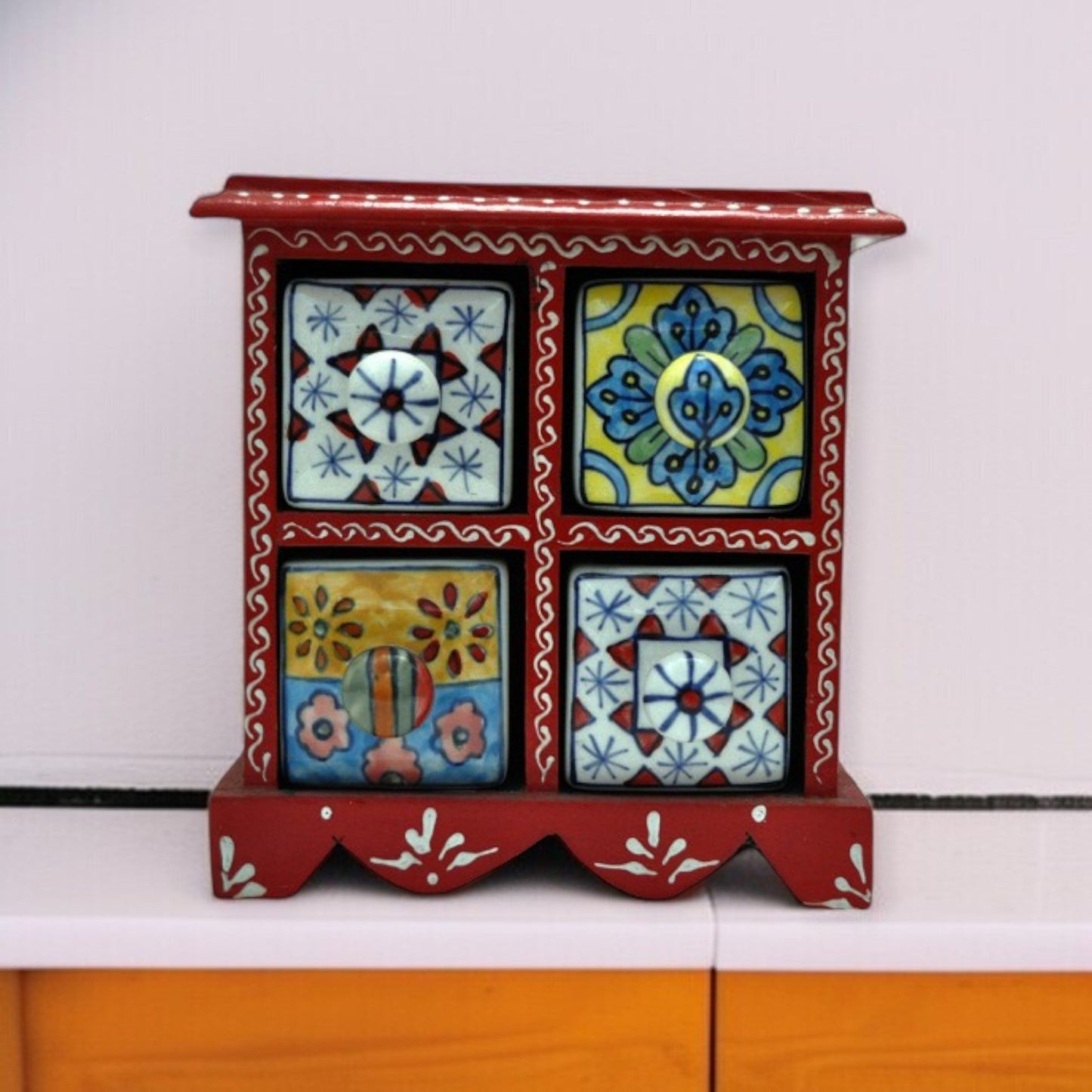 Wooden Ceramic Drawer Chest With 4 Drawer