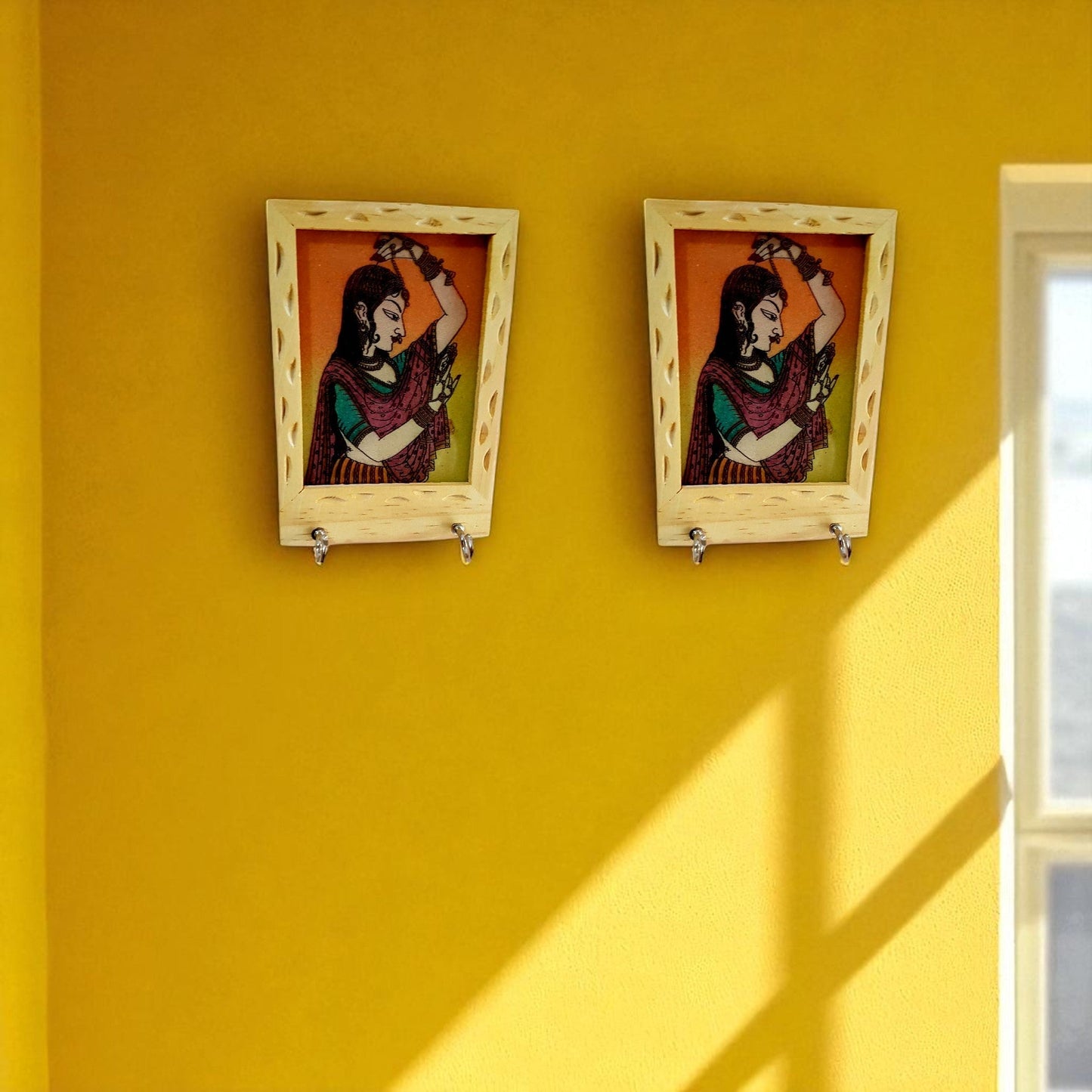 Wooden Hand Painting 2 Pin Key Holder set of 2 pc