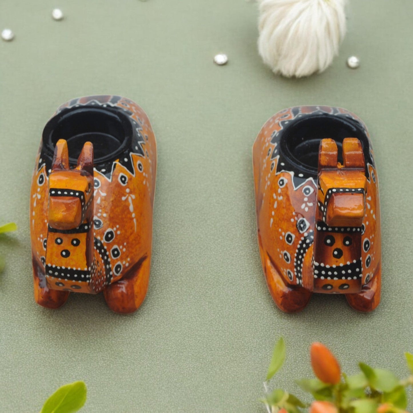 Wooden Camel Candle Holder Set Brown