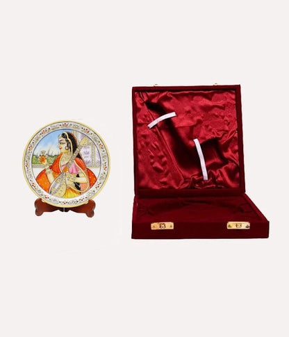 Marbel Round Meera Plate With Wood Stand